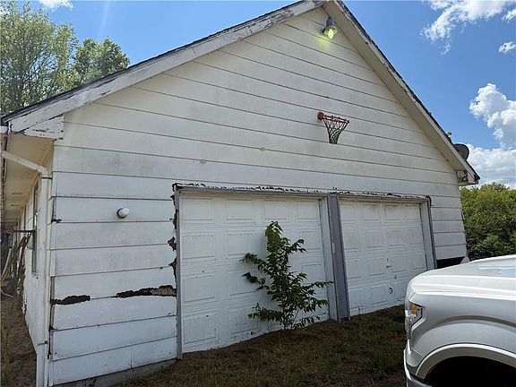 3rd image of 12522 Ballard Blvd
