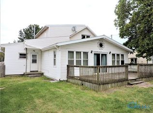 2175 Autokee St, Oregon, OH 43616