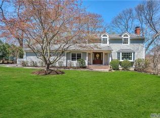 39 Woodhull Rd, East Setauket, NY 11733