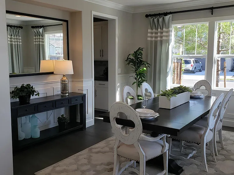 Formal Dining
