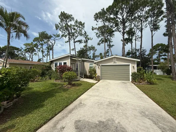 1305 San Miguel Ln, North Fort Myers, FL 33903