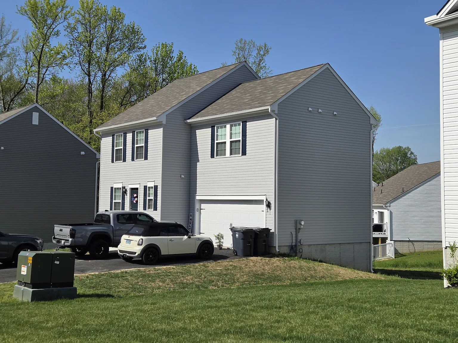 4 bed, 2.5 bath, 2320 sqft, $2,750 — Photo 3