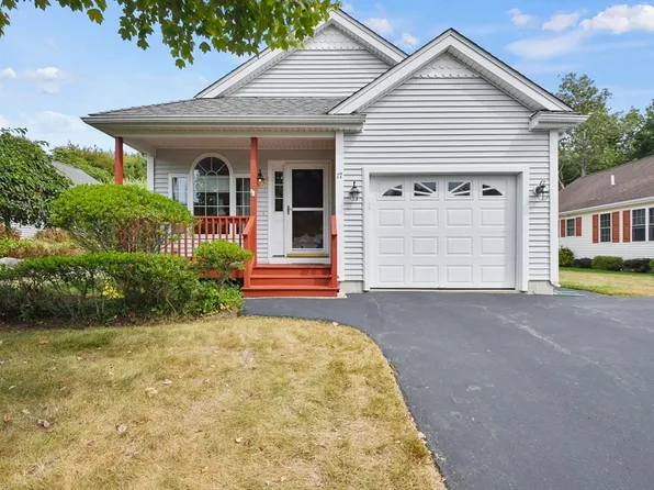 17 Rodeo Dr, East Bridgewater, MA 02333