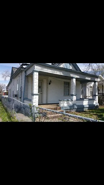2315 Garland Ave photo 1