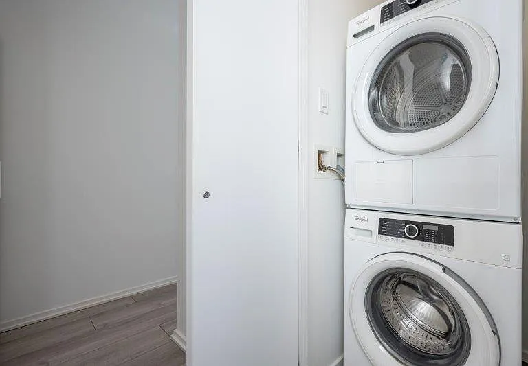 615 6th Ave SE #710 — Photo 30
