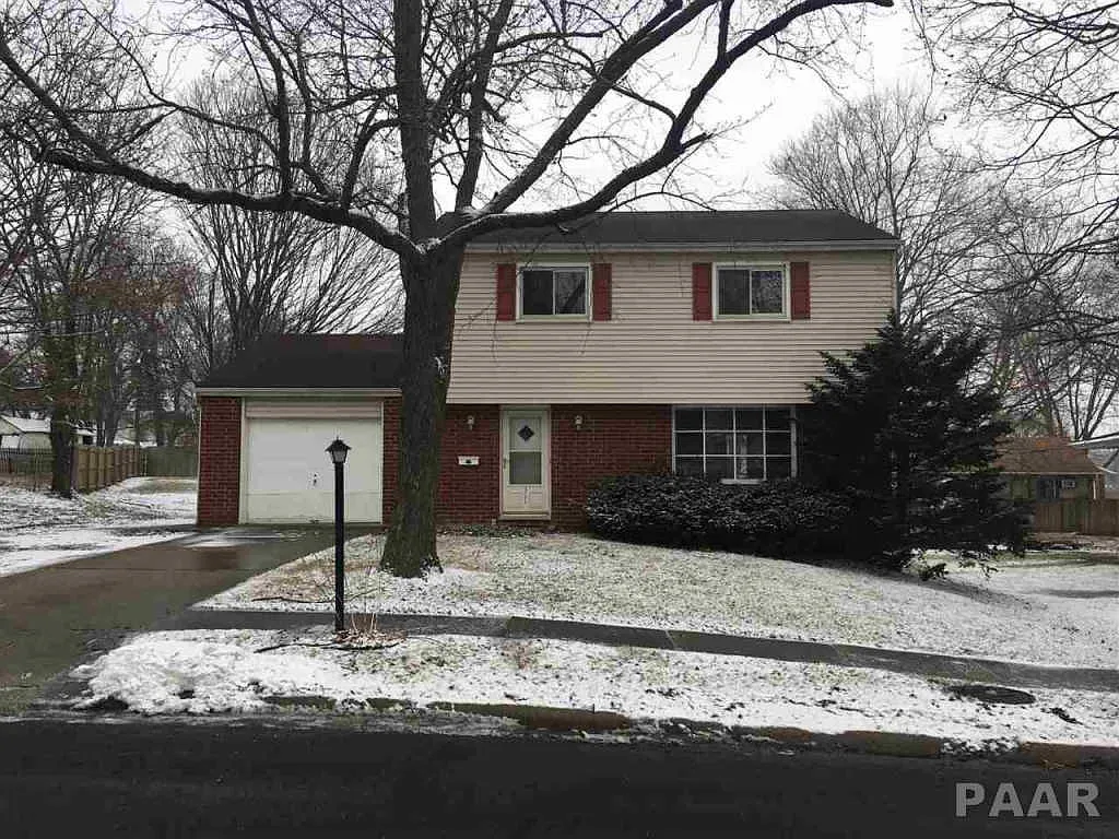 311 E Pearson St photo 1