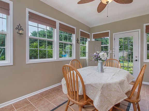 3rd image of 53693 Kershner Ln