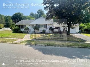 225 Blue Hills Ave, Hamden, CT 06514