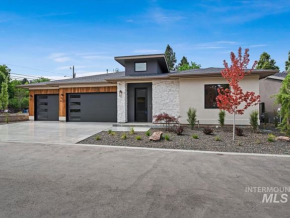 3rd image of 4629 N Collister Dr