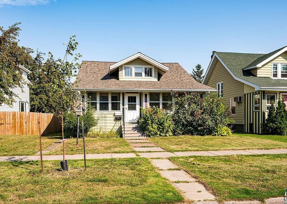 2412 John Ave, Superior, WI 54880 Zillow