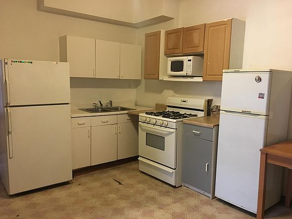 2nd image of 1045 N Western Ave
