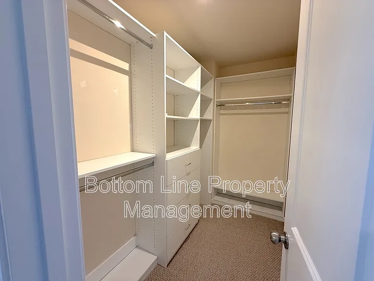 4708 Pepperstone Ln — Photo 17