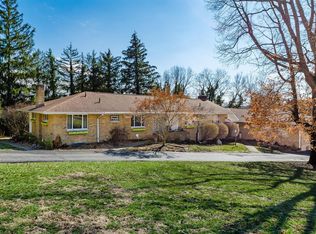 2623 Charing Rd, Columbus, OH 43221