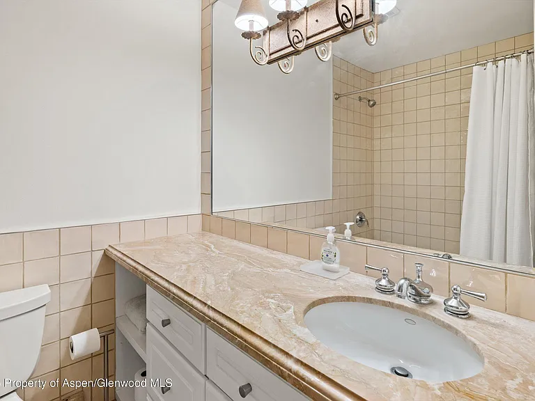 980 E Hyman Ave #3 — Photo 24