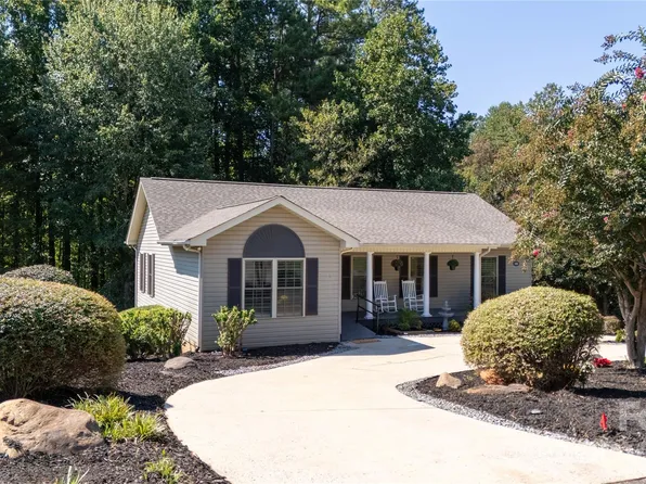 141 Marys Ln, Rutherfordton, NC 28139