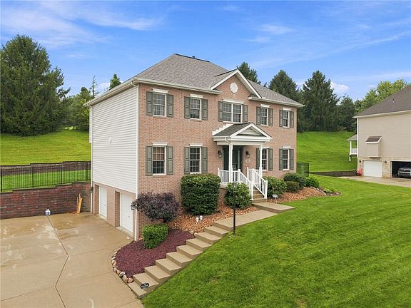2nd image of 214 Murdock Way