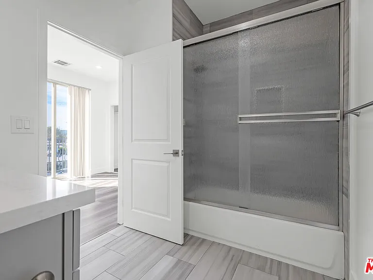 6006 N Klump Ave #1 — Photo 21