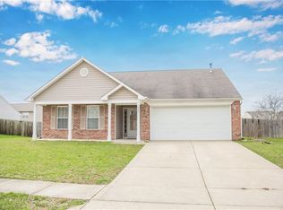 620 Lake Shore Rd, Franklin, IN 46131