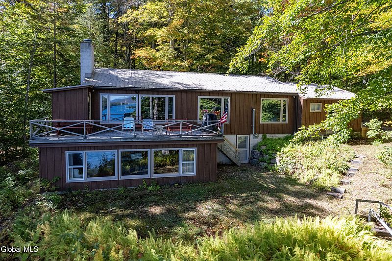 4th image of 186 S Shore Road