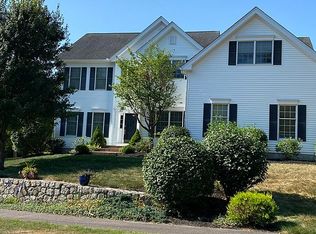 20 Hampton Ct, Bellingham, MA 02019