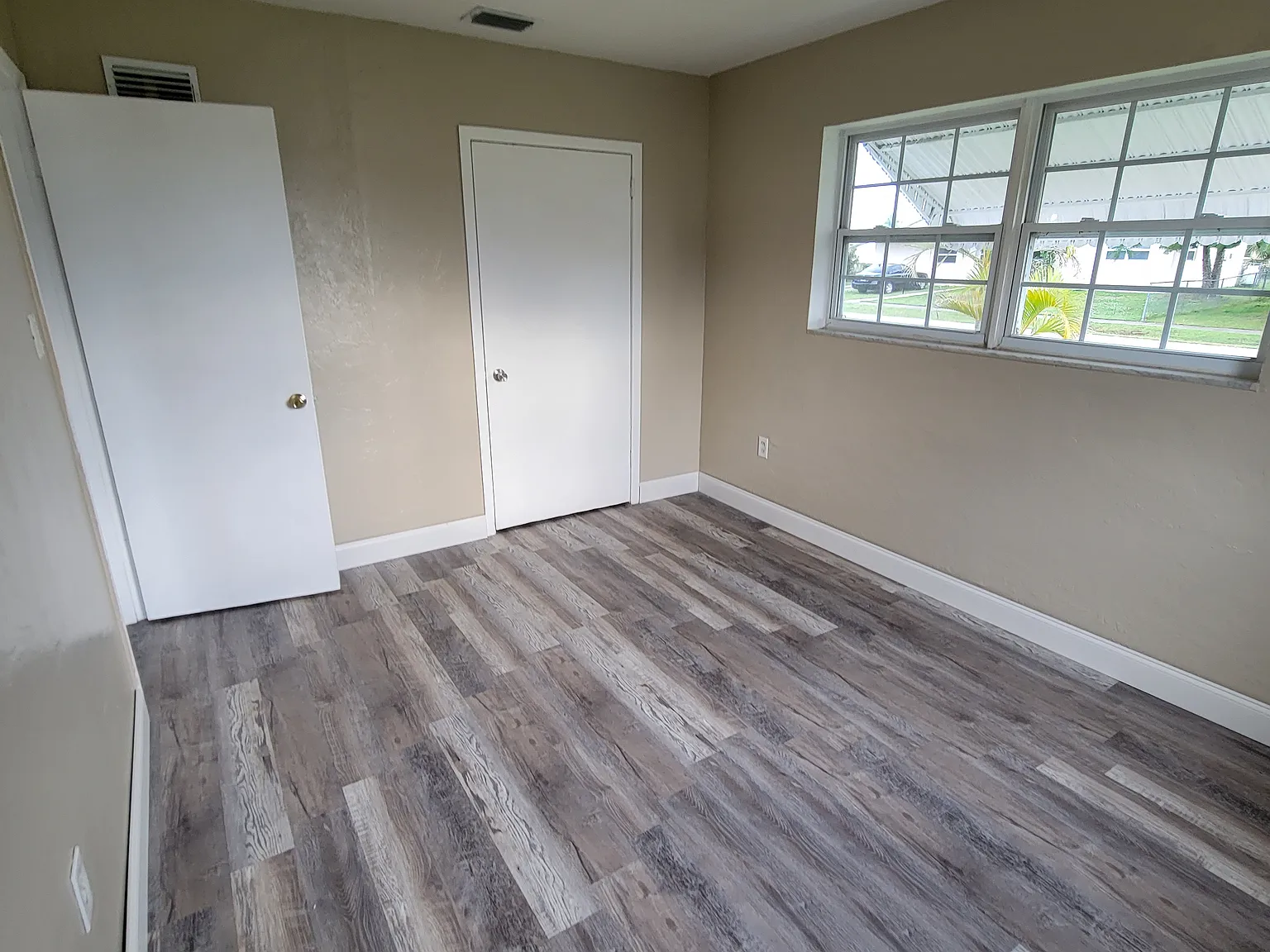 4 bed, 1064 sqft, $1,750 — Photo 3