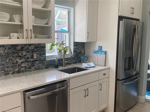 4th image of 686 Wiggins Bay DR #3-3L