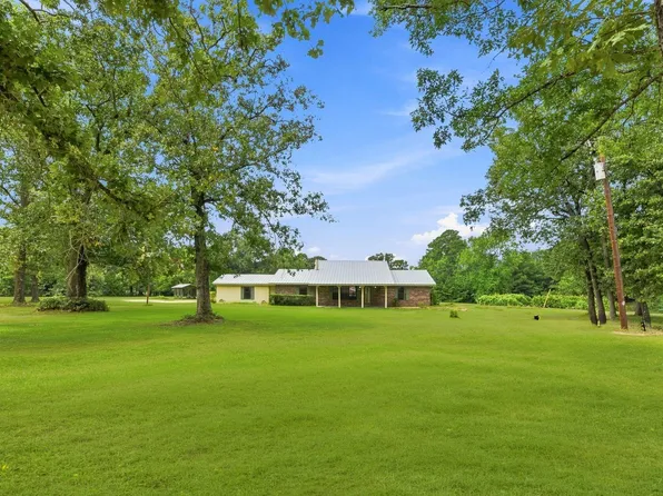 151 Parker Rd, New Waverly, TX 77358
