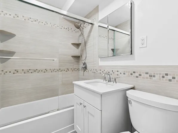 209 East 56th Street image 5 of 5