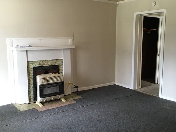 2nd image of 416 Burkett St #B