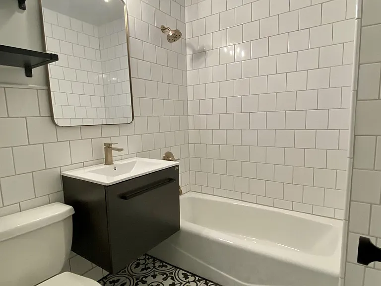 785 N 1150 E — Photo 11