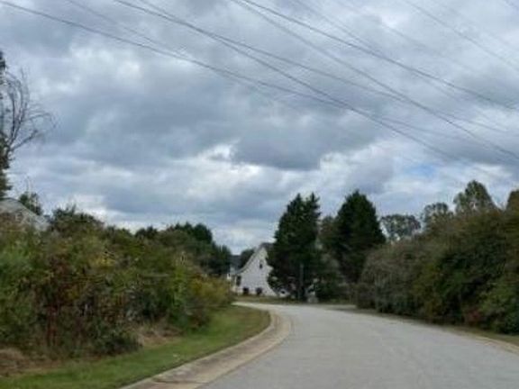 Exterior Neighborhood (street photo)