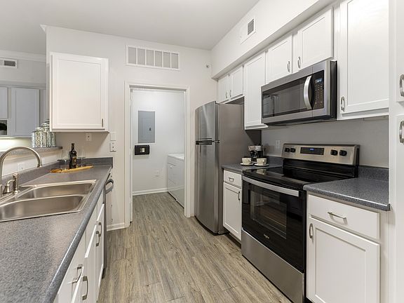 4th image of 4631 S Eastland Center Dr #1122