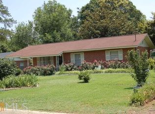 704 Crestwood Ter, Warner Robins, GA 31088