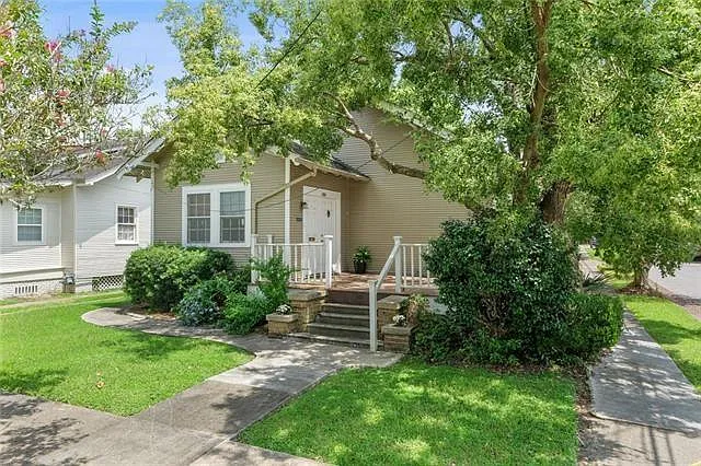 1801 Pine St — Photo 1