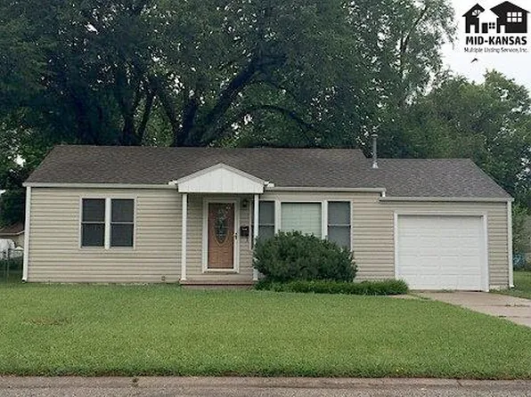 1137 N Wheeler St, McPherson, KS 67460