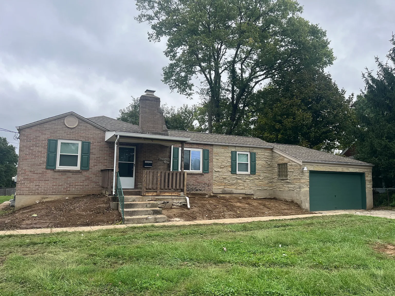 3 bed, 1148 sqft, $1,900 — Photo 1