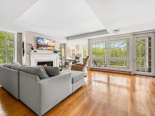 63 Garden Rd APT C5, Wellesley, MA 02481