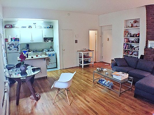 3rd image of 254 W 98th St APT 3C