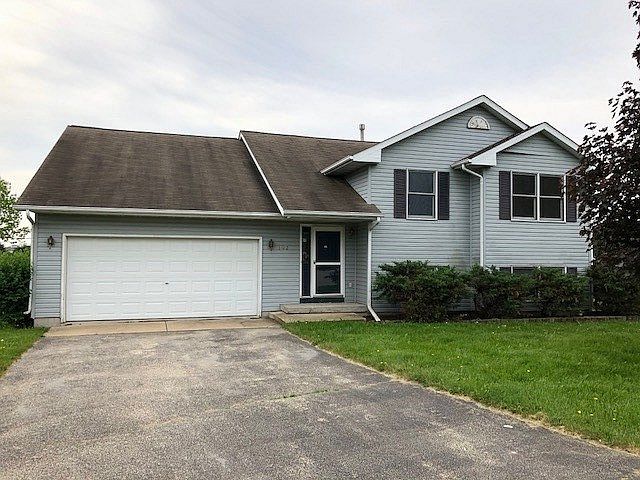1st image of 102 Picadilly Dr SE