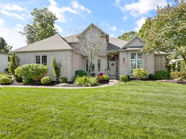 2225 Willow Pond Blvd, Sylvania, OH 43560