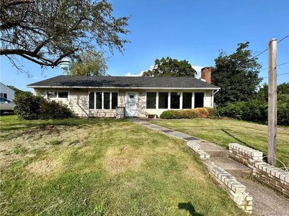 1215 Turtzo Blvd, Bangor, PA 18013