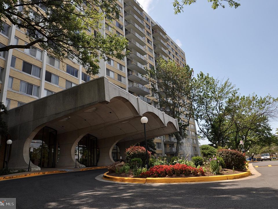 1st image of 301 N Beauregard St APT 1105