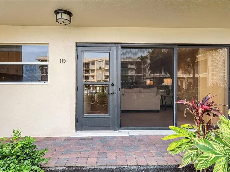 3200 Gulf Shore Blvd N #115 — Photo 16