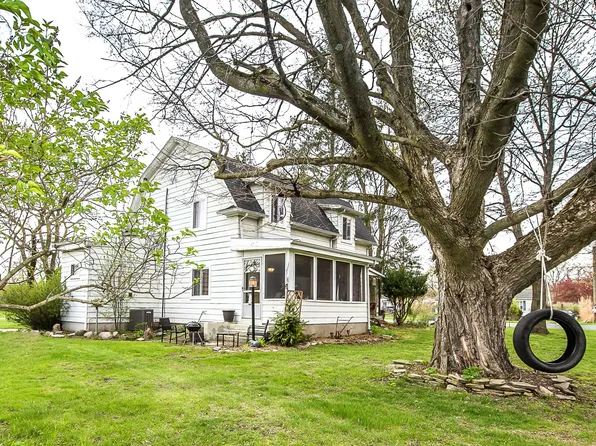 8415 Huron River Dr, Dexter, MI 48130