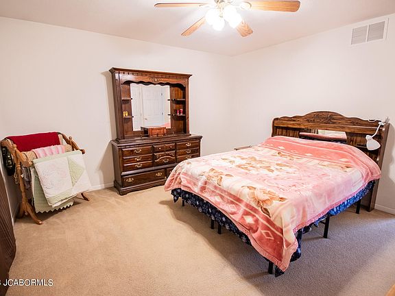 2nd image of 2105 Kat Ln