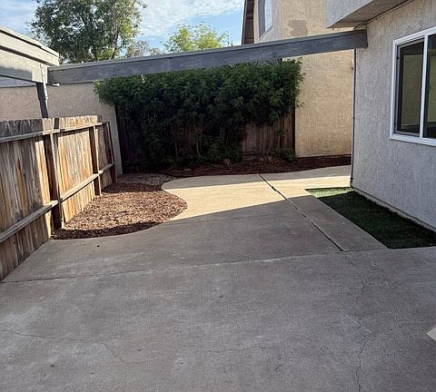 3rd image of 10765 Esmeraldas Dr