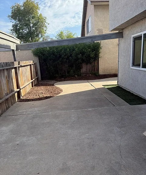 10765 Esmeraldas Dr — Photo 4