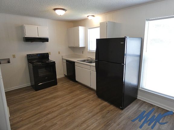 4th image of 1002 Palmer Dr APT 8