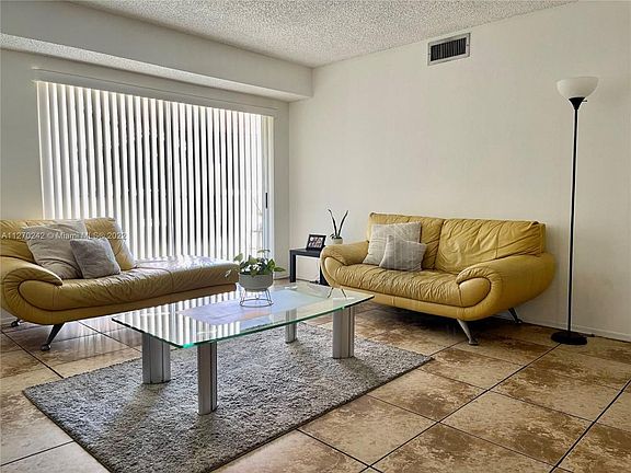 4th image of 10510 SW 157th Ct APT 201