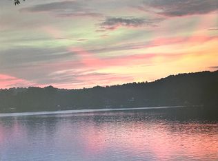 255 Longshore Dr, Florence, AL 35634